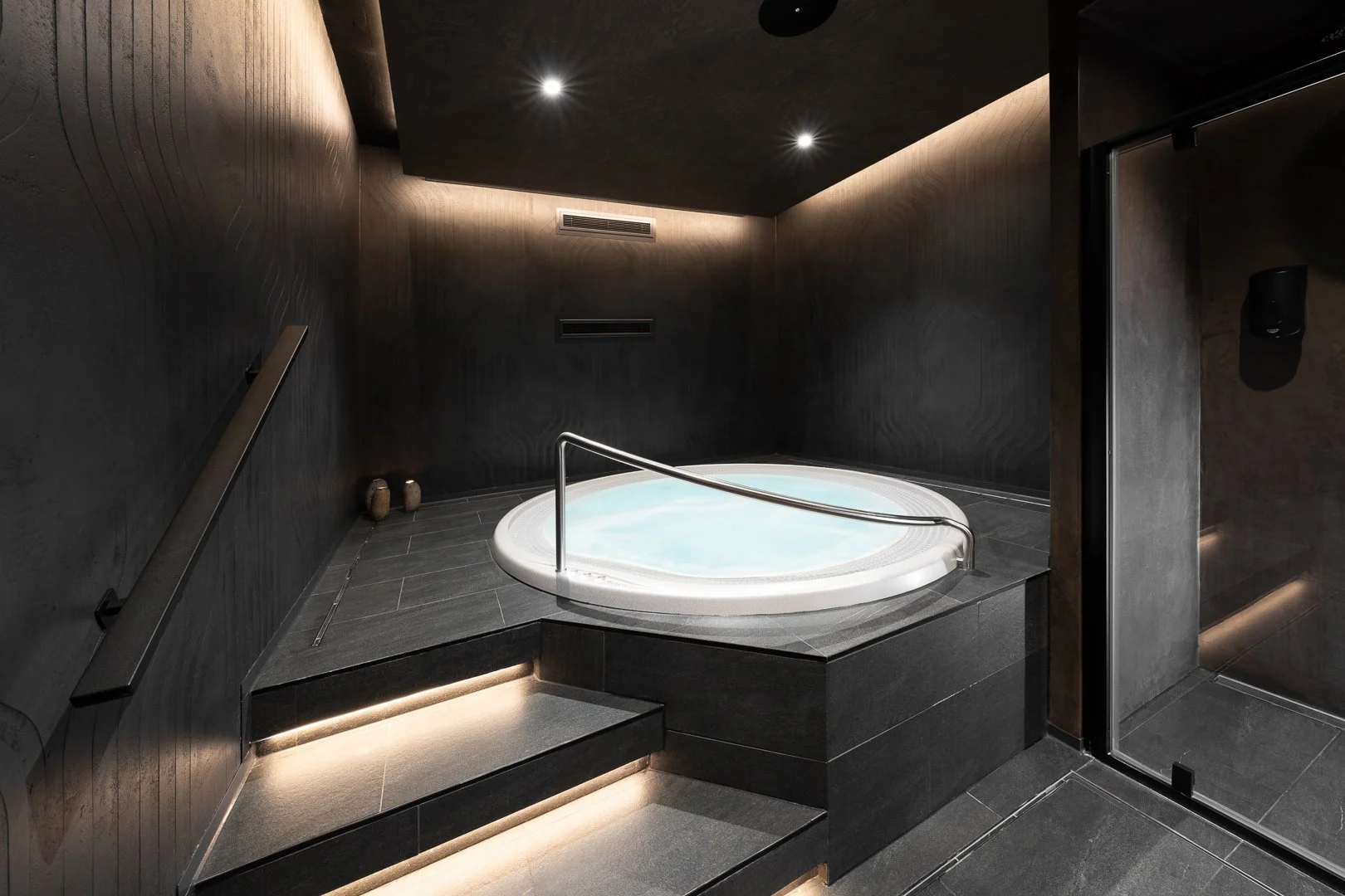 privátní whirlpool interiér