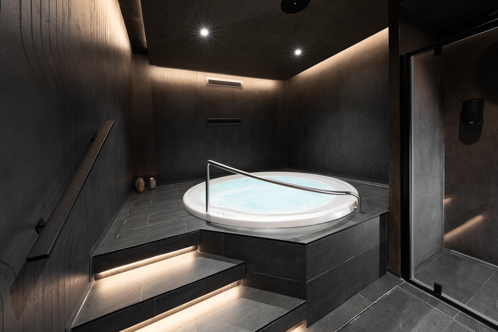 privátní whirlpool interiér
